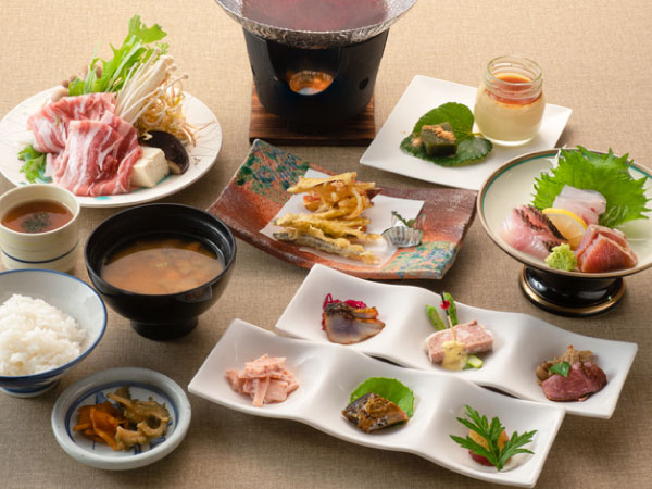 THE HOTEL YAKUSHIMA 夕食一例