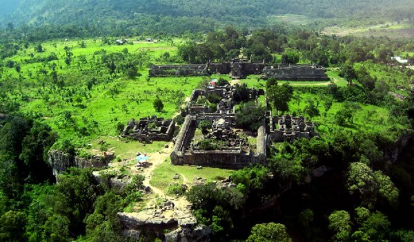 空をより近く感じられる美しい寺院