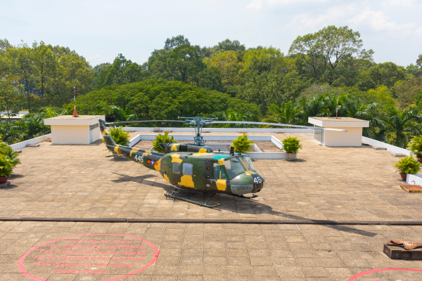 統一会堂の屋上には、ヘリコプターも存在します