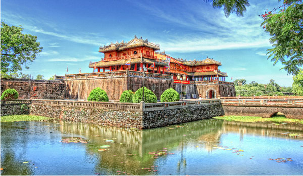 ベトナム最後の王朝の栄華を残すグエン朝王宮